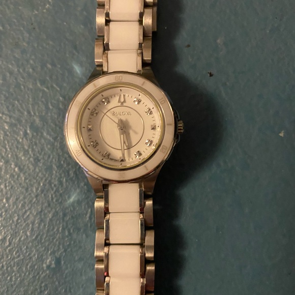 Ladies Bulova watch. GUC - Picture 2 of 4